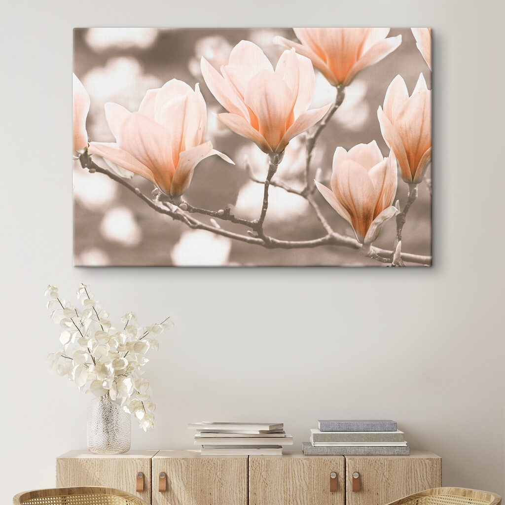 Magnolii pe ramuri — interior 2