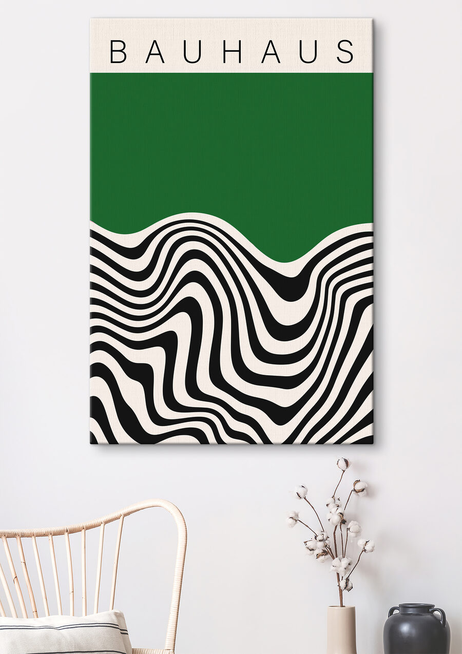 Valuri alb-negru sub verde — interior 5