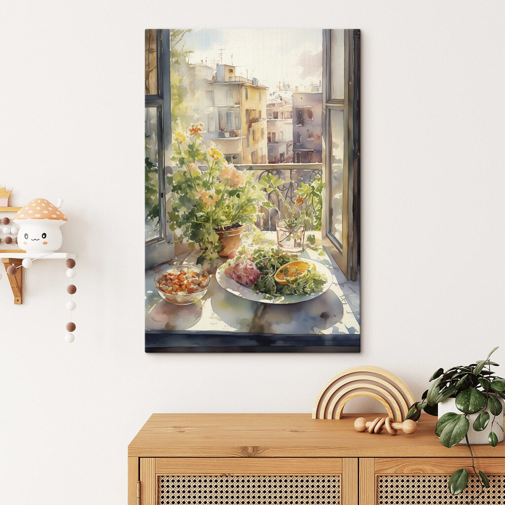 Prânz lângă balcon într-un interior