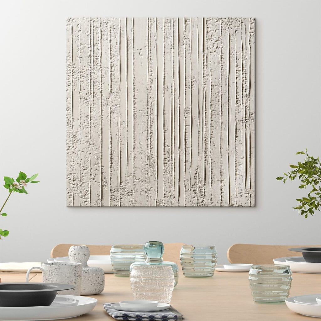 Linii verticale în alb-crem — interior 2
