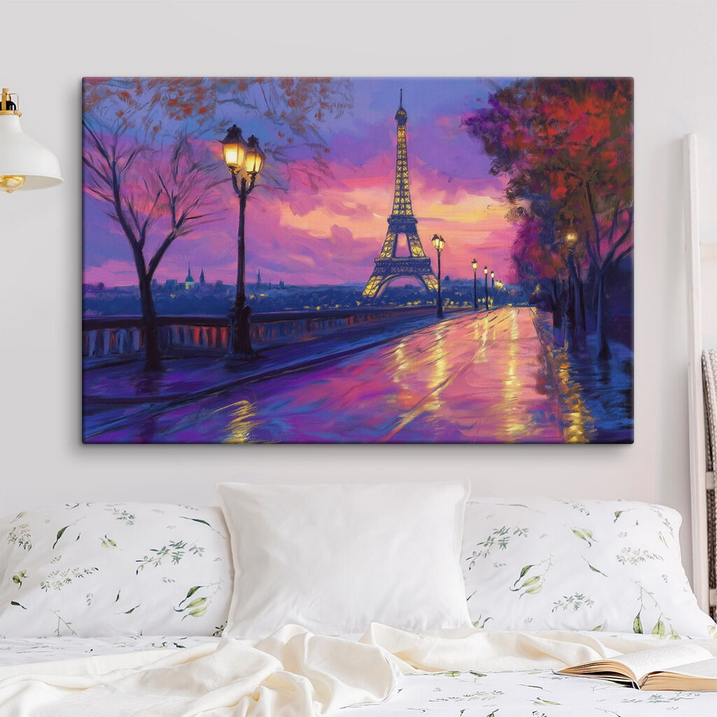 Paris în lumină violetă — interior 1