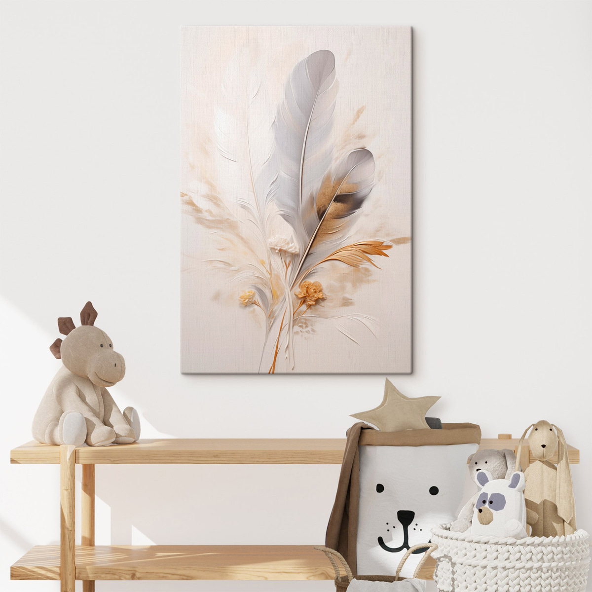 Pene delicate pe bej — interior 1