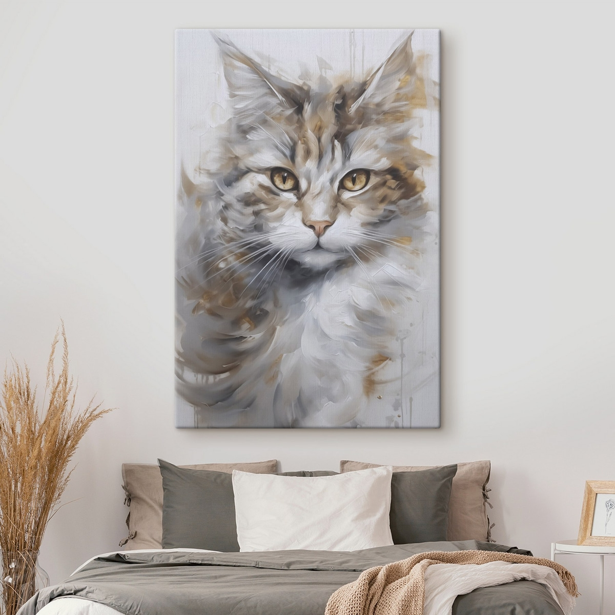 Felină cu aspect pictat — interior 2