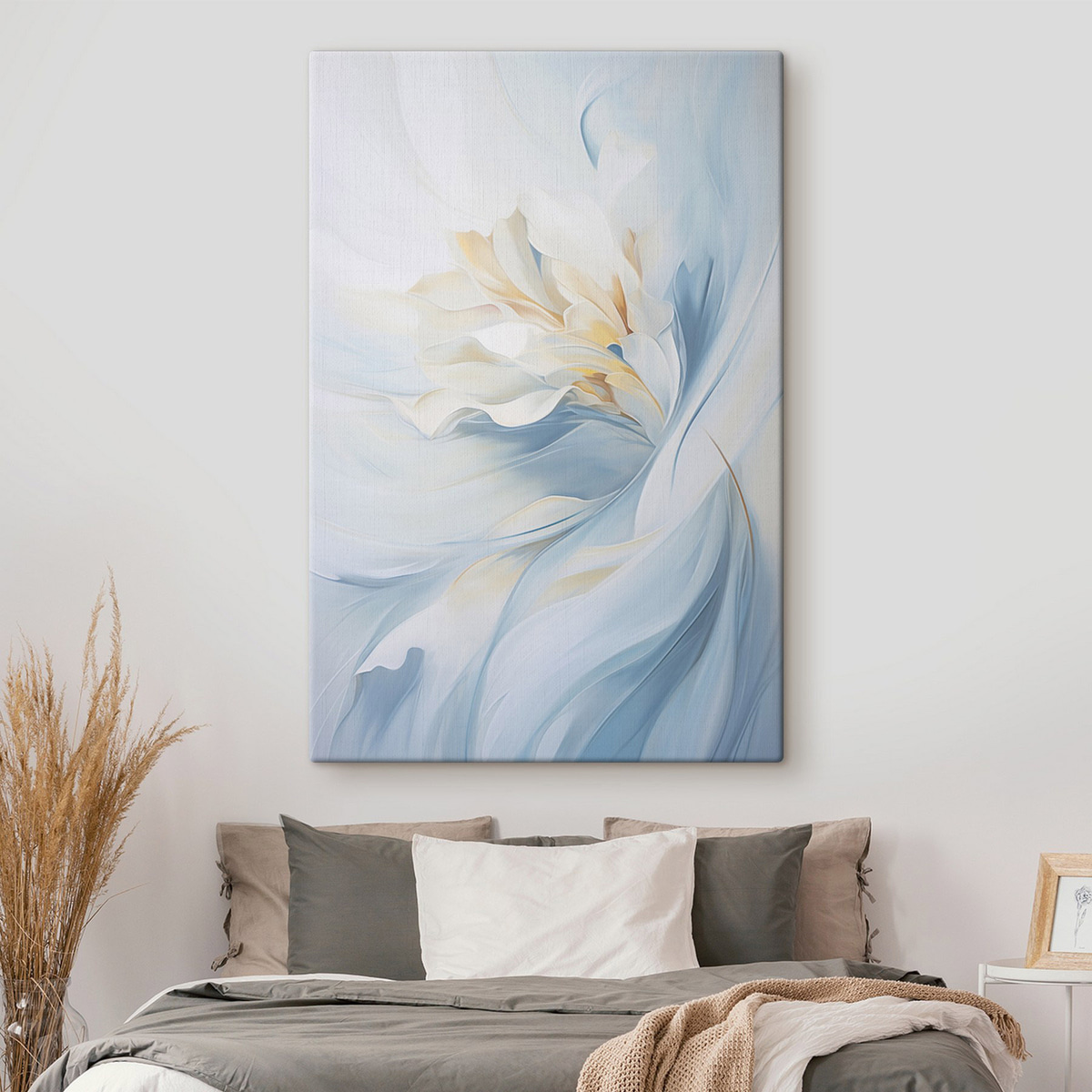 Vârtej de petale transparente — interior 1