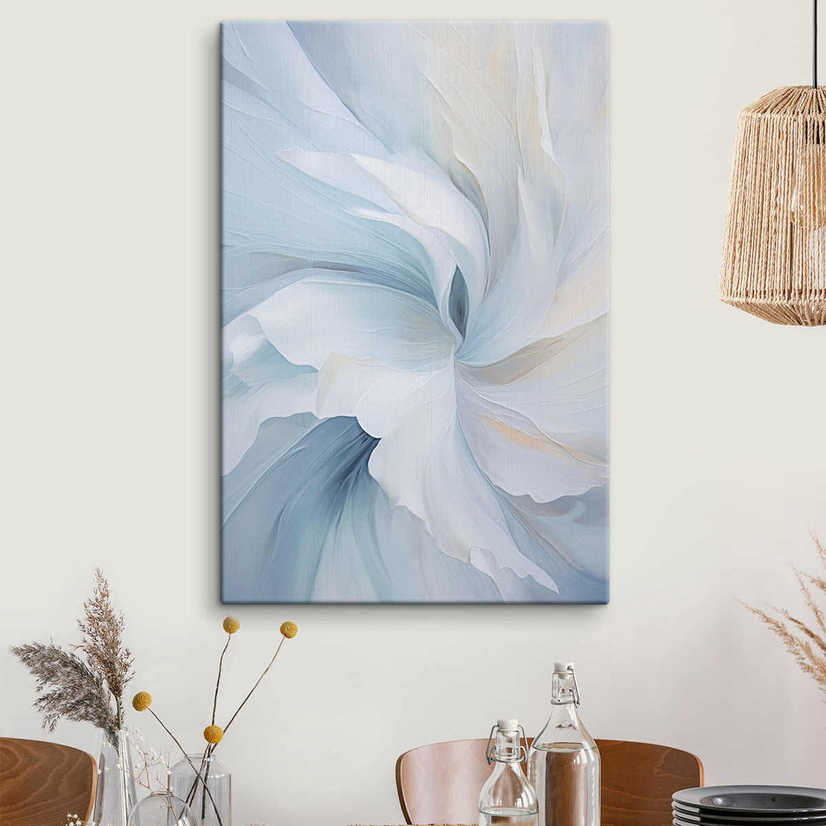 Vârtej de petale transparente — interior 2