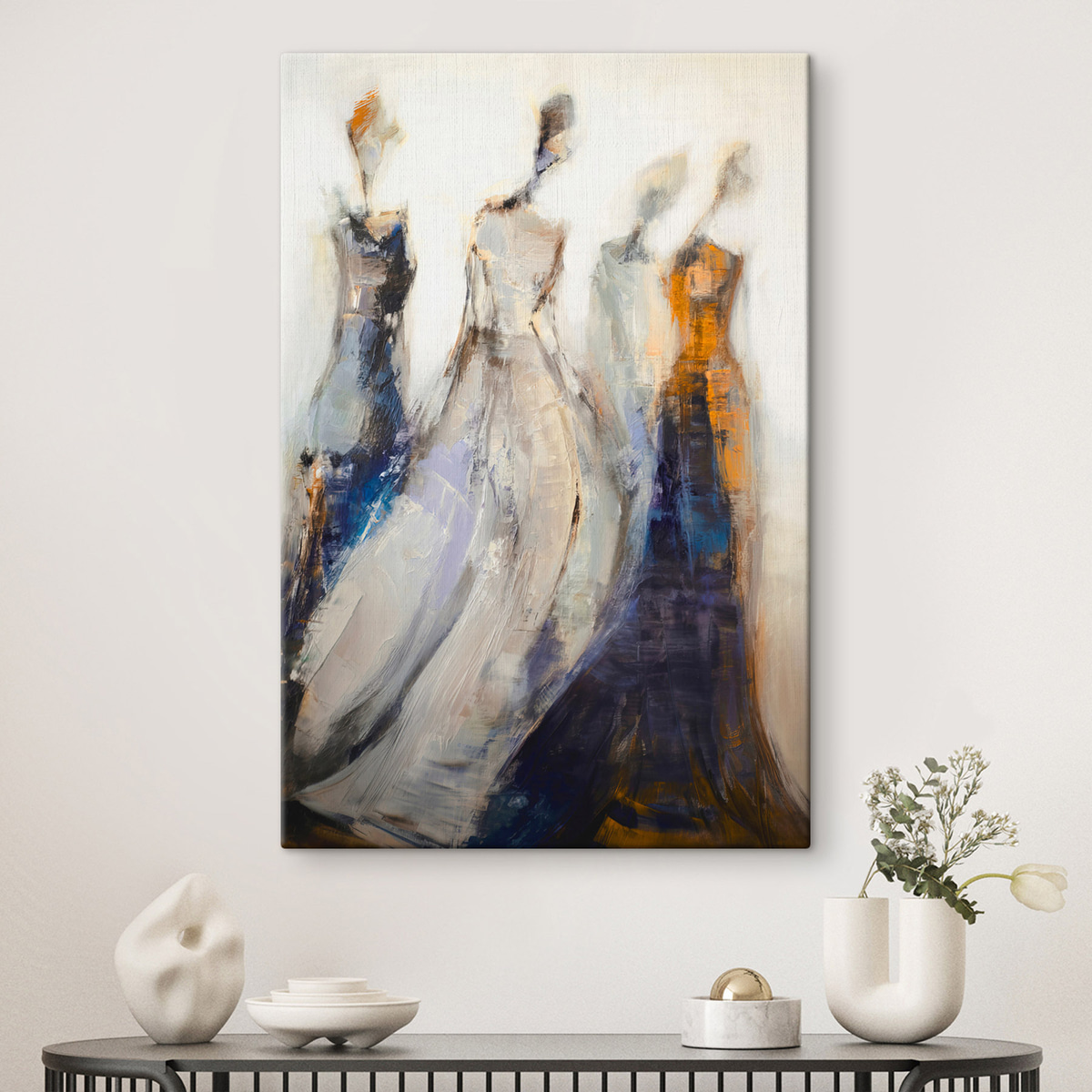 Siluete feminine abstracte — interior 1