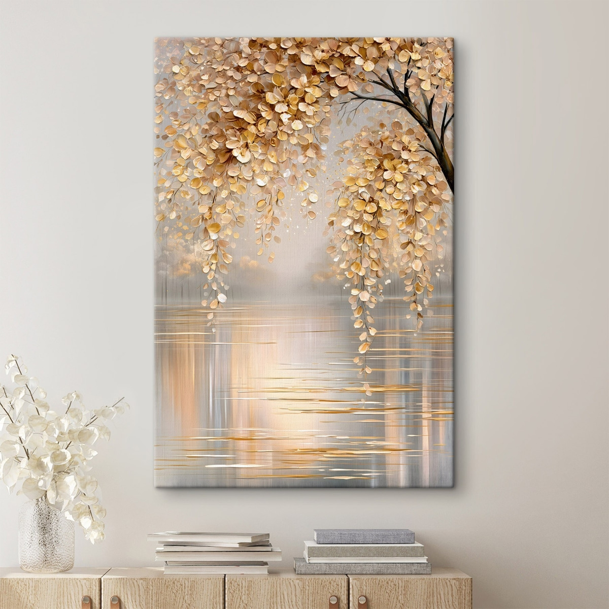 Ramură aurie peste apă — interior 1