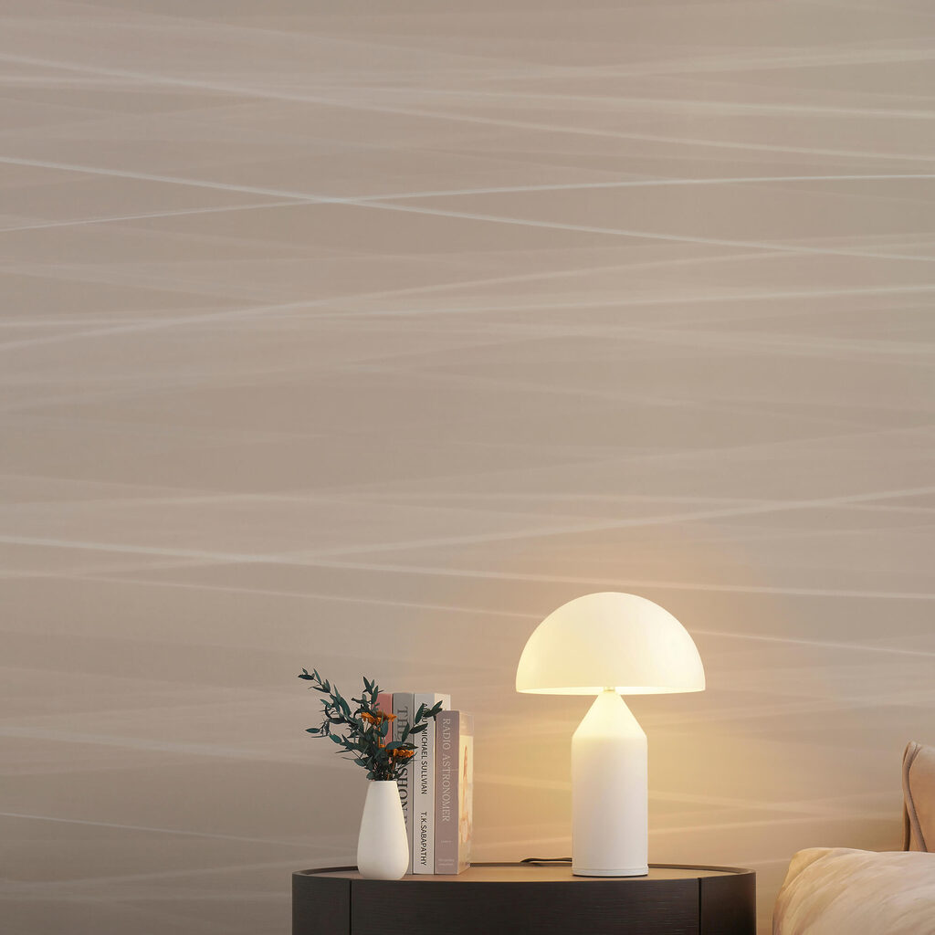 Linii fine în piersică — interior 2