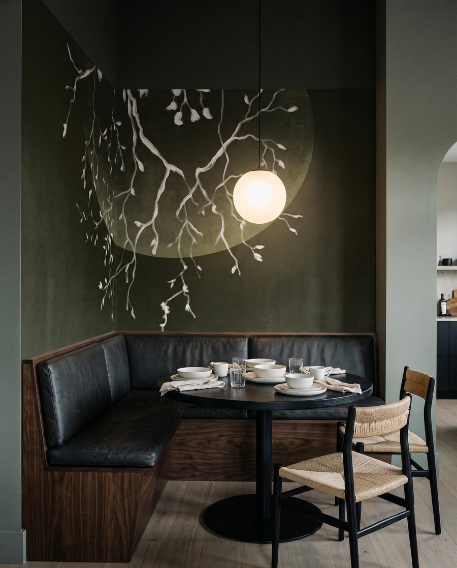 Crengi în lumina lunii — interior 6