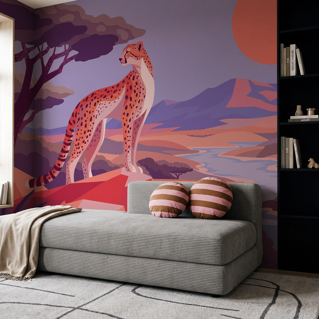 Felină pătată pe stâncă — interior 2