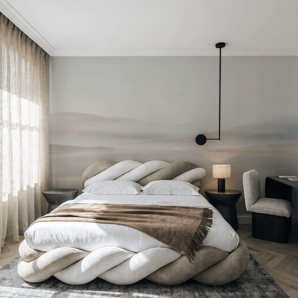 Maluri îndepărtate — interior 1