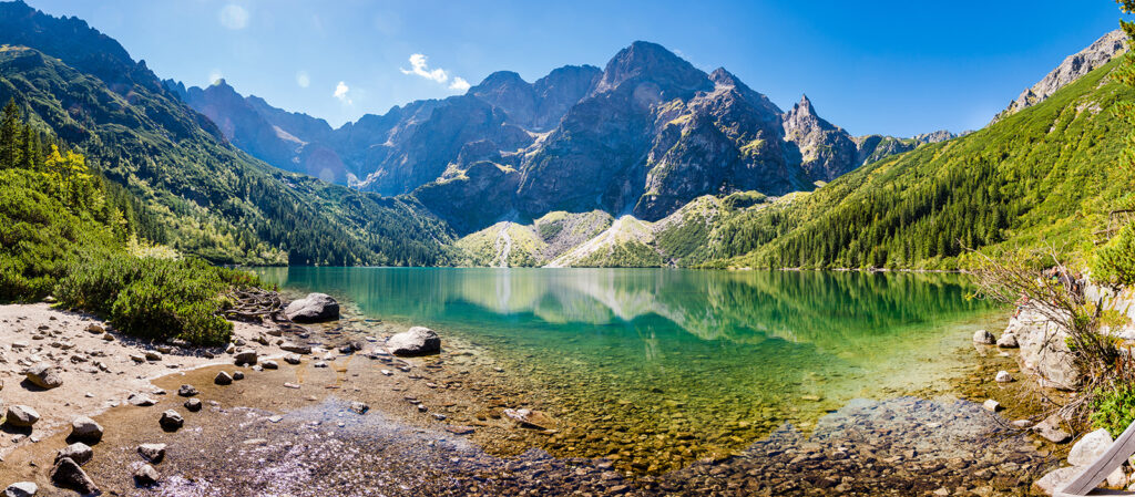 Lac între stânci — design complet