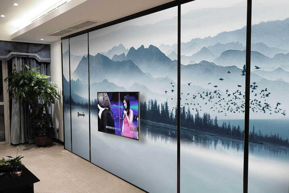 Barcă pe lacul liniștit — interior 3