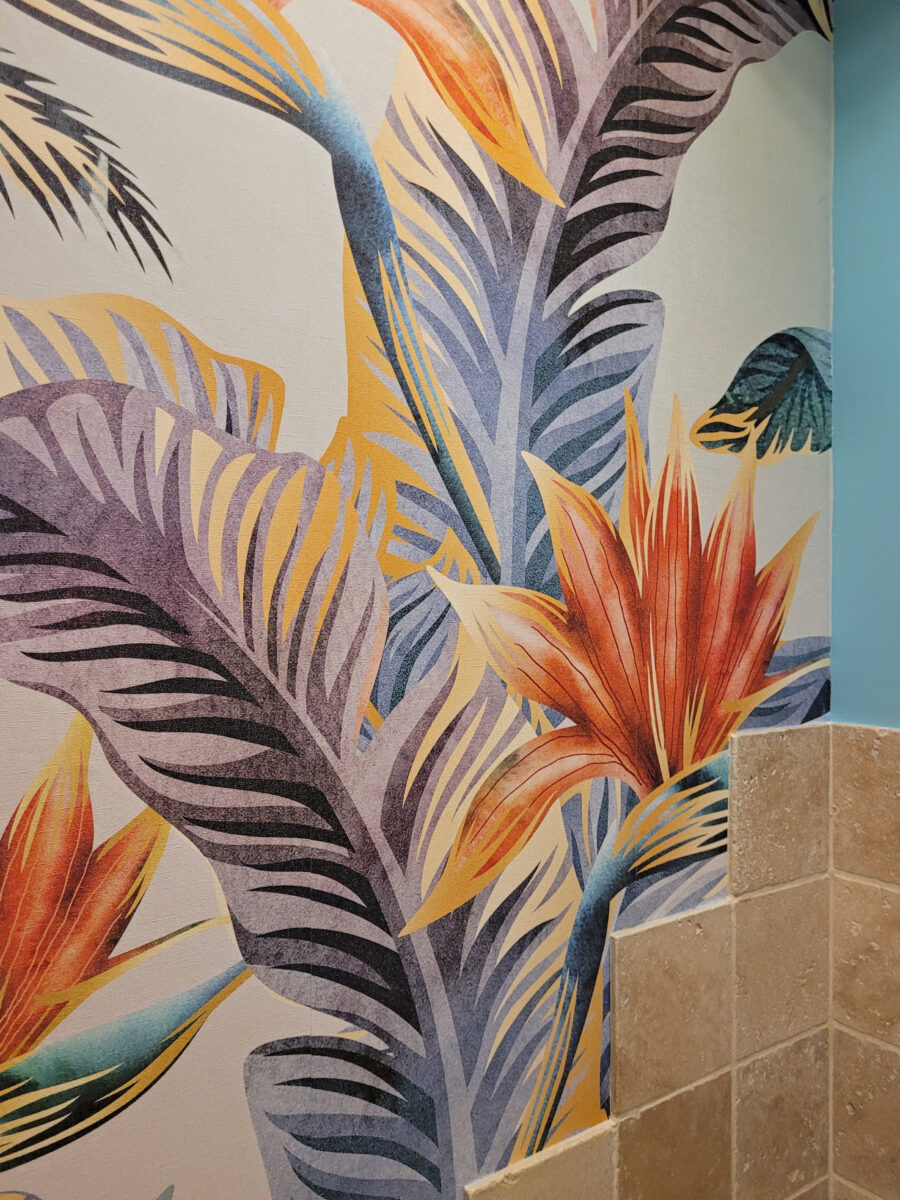 Frunze tropicale cu flori — interior 6