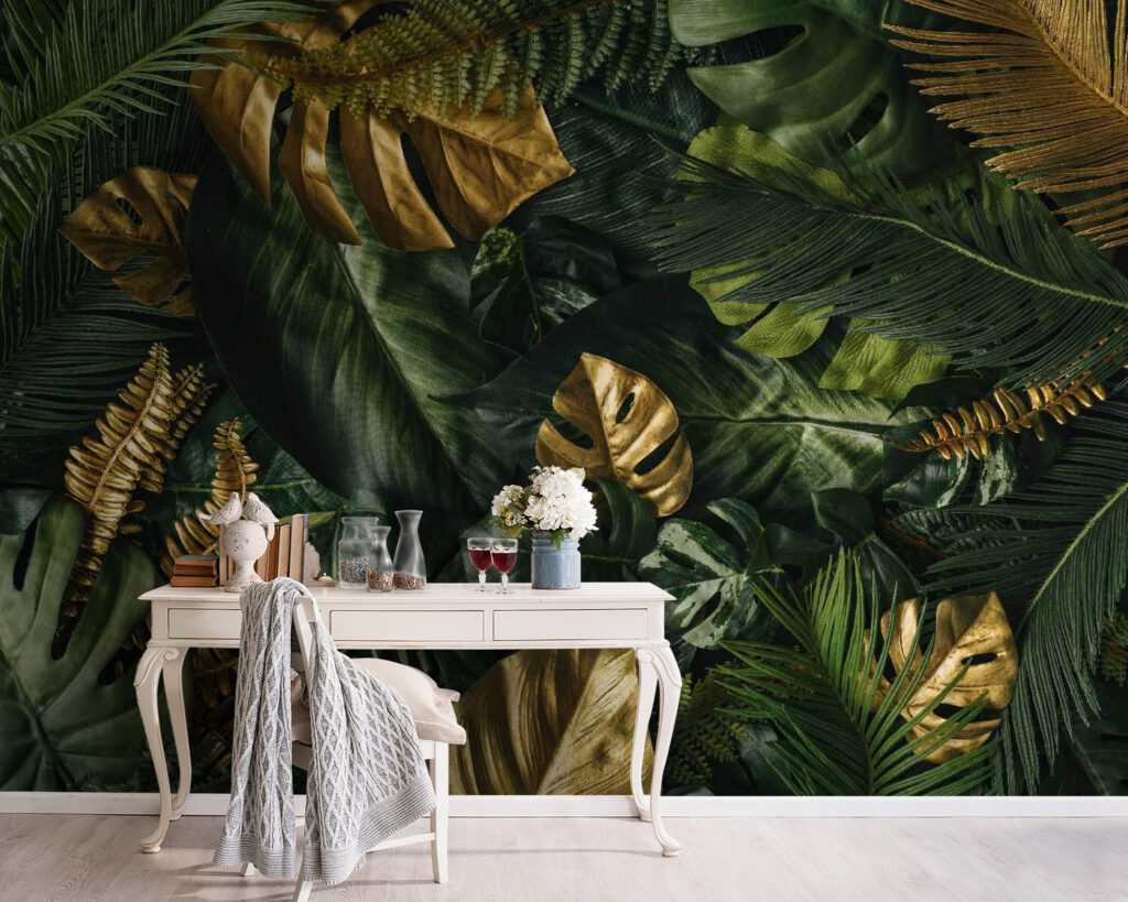Frunze tropicale suprapuse într-un interior