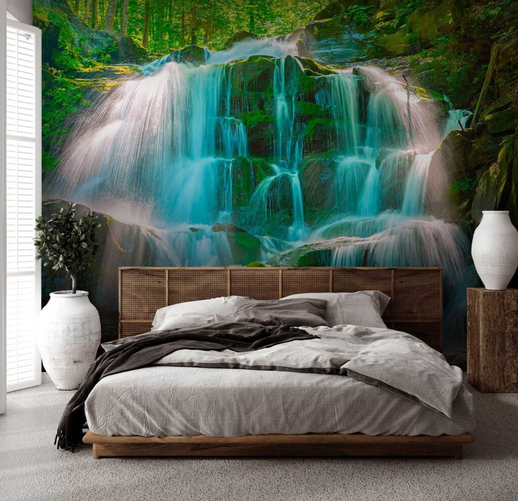 Cascade pe stânci — interior 2