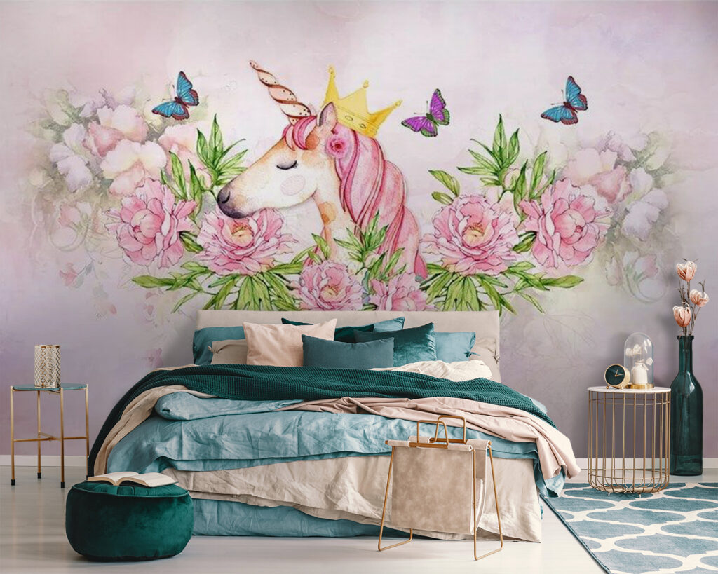 Unicorn printre trandafiri — interior 2