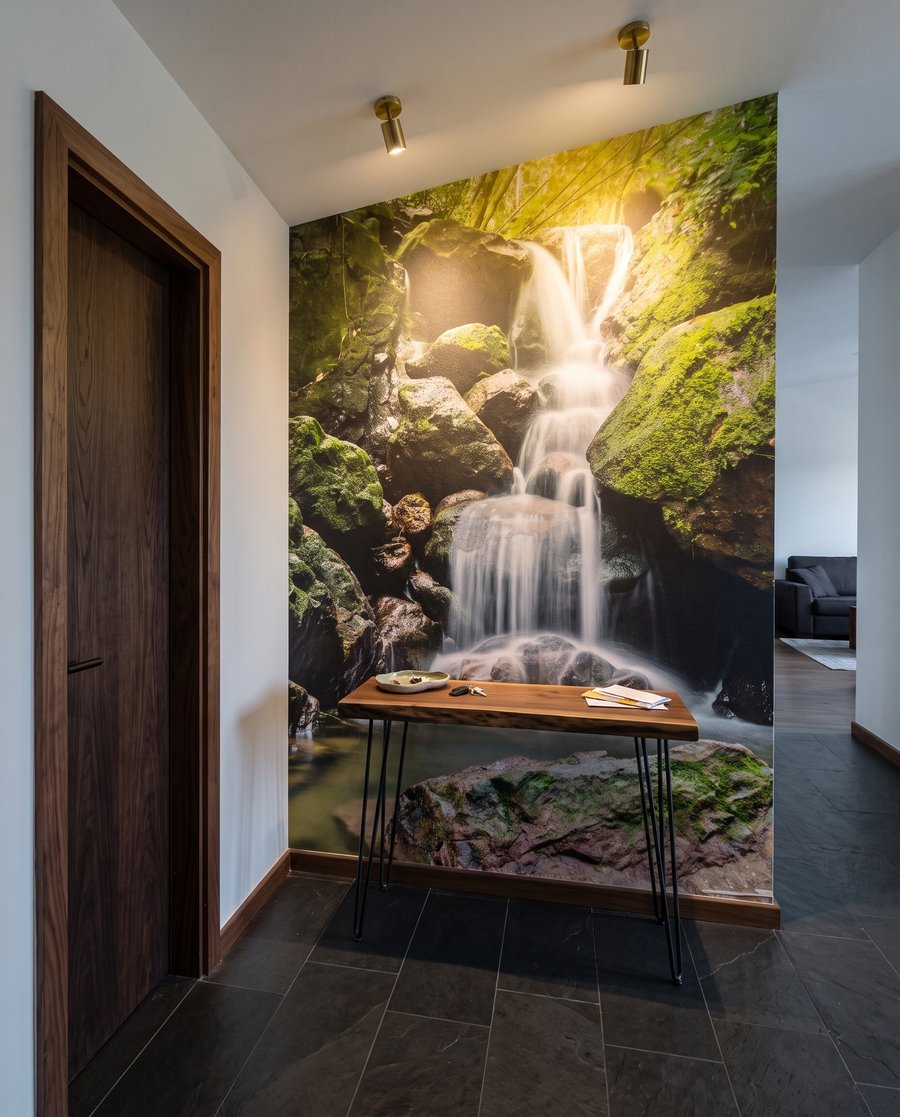 Pârâu în umbră verde — interior 5