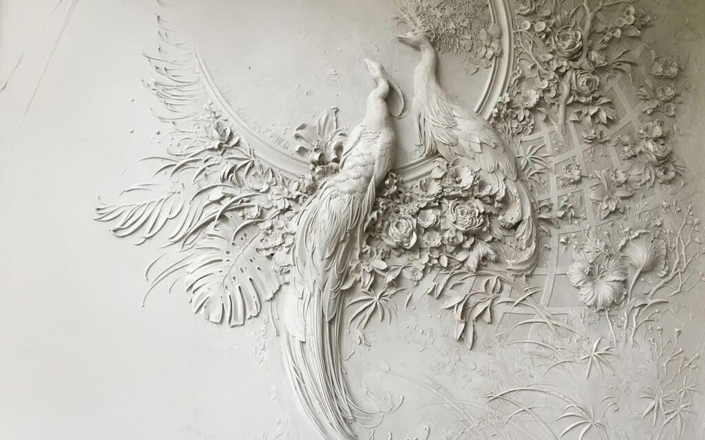 Păsări în relief floral — design complet