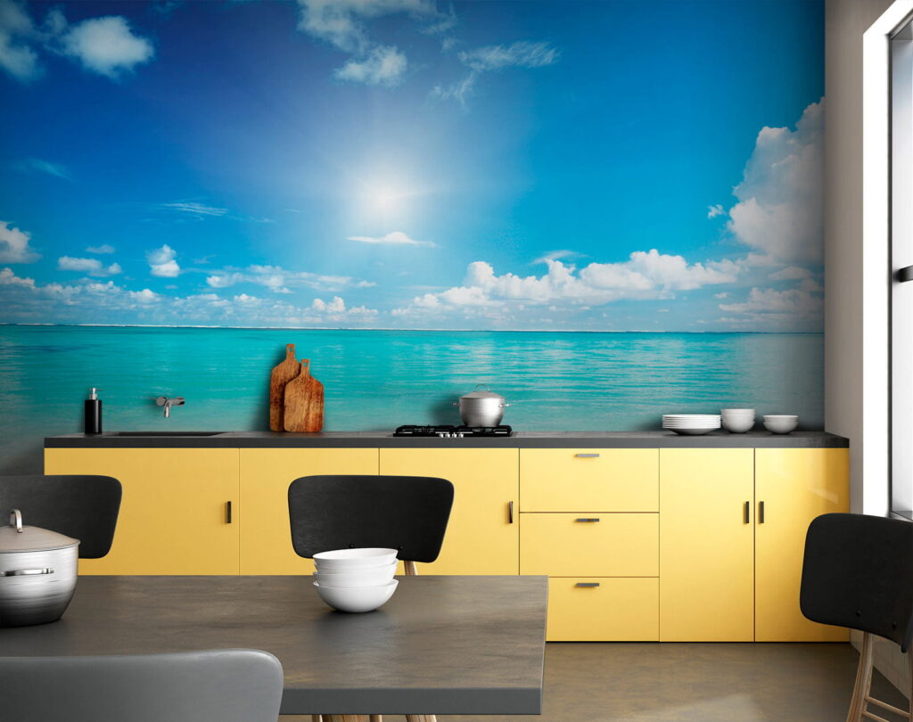 Mare turcoaz sub soare — interior 10