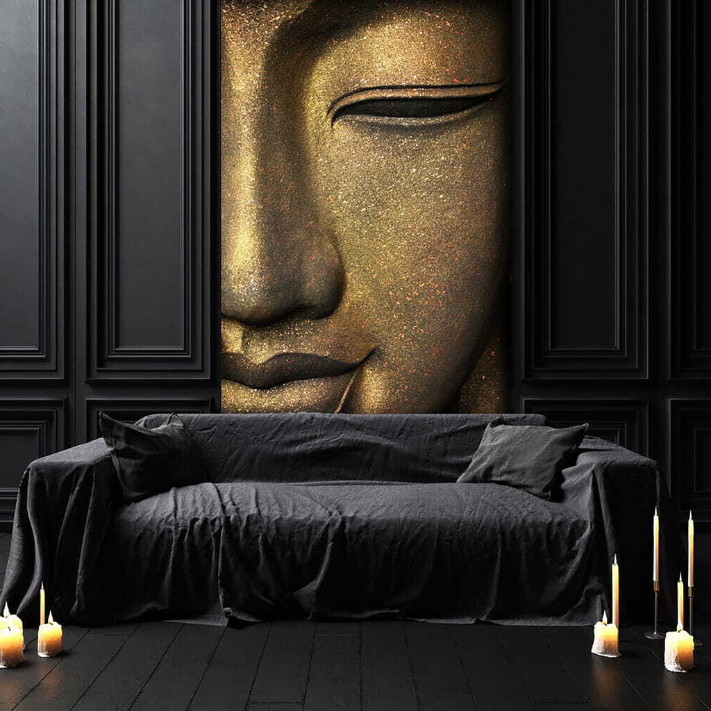 Sculptură aurie pe margine — interior 3