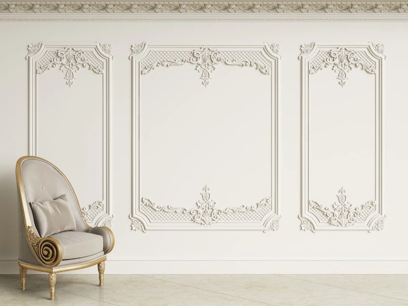 Panouri crem cu ornamente — interior 1
