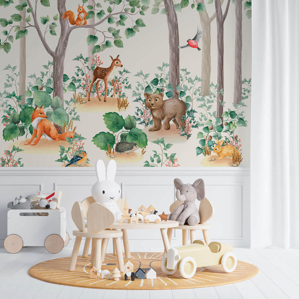 Animale între trunchiuri verzi — interior 1