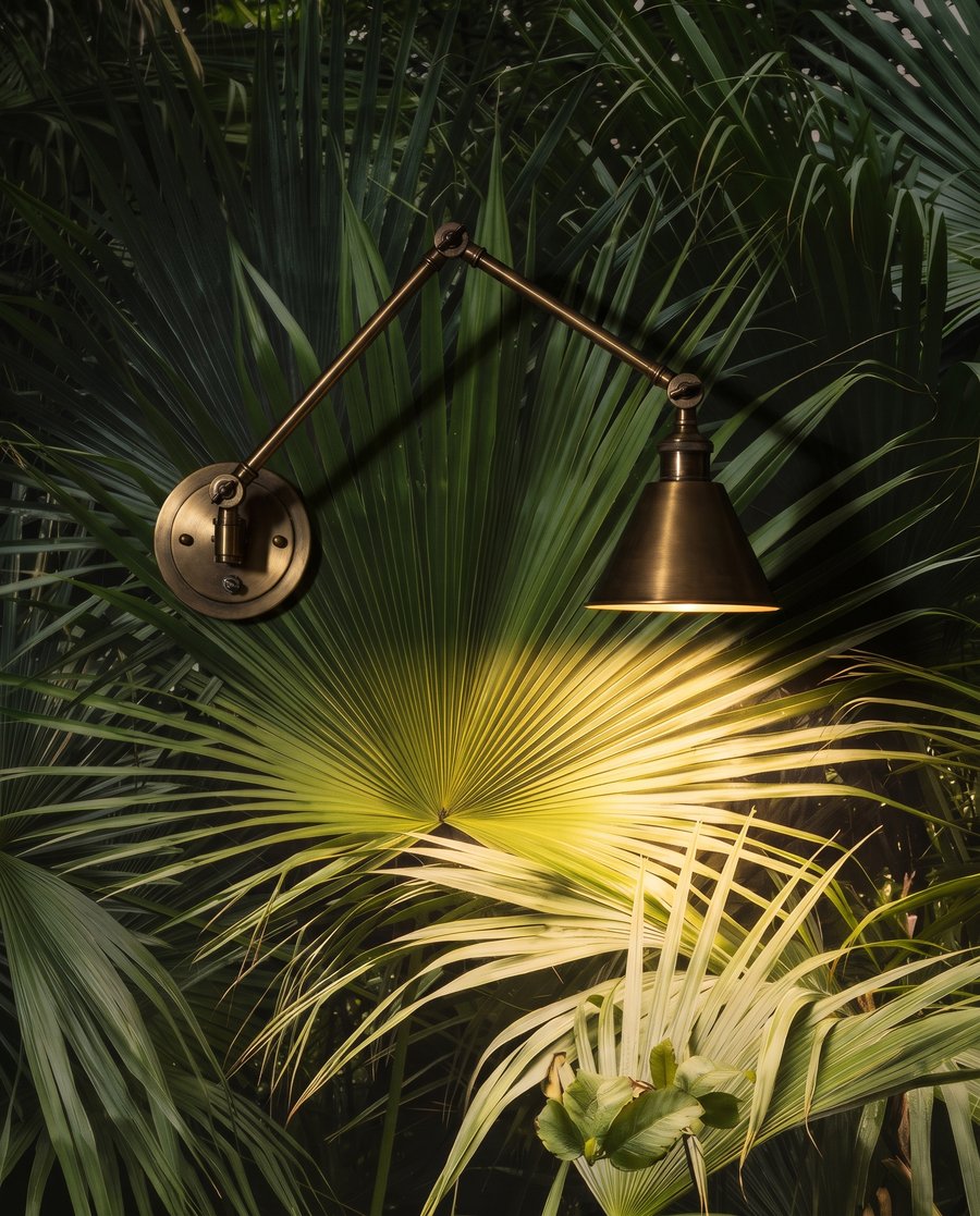 Cascadă de frunze tropicale — interior 4