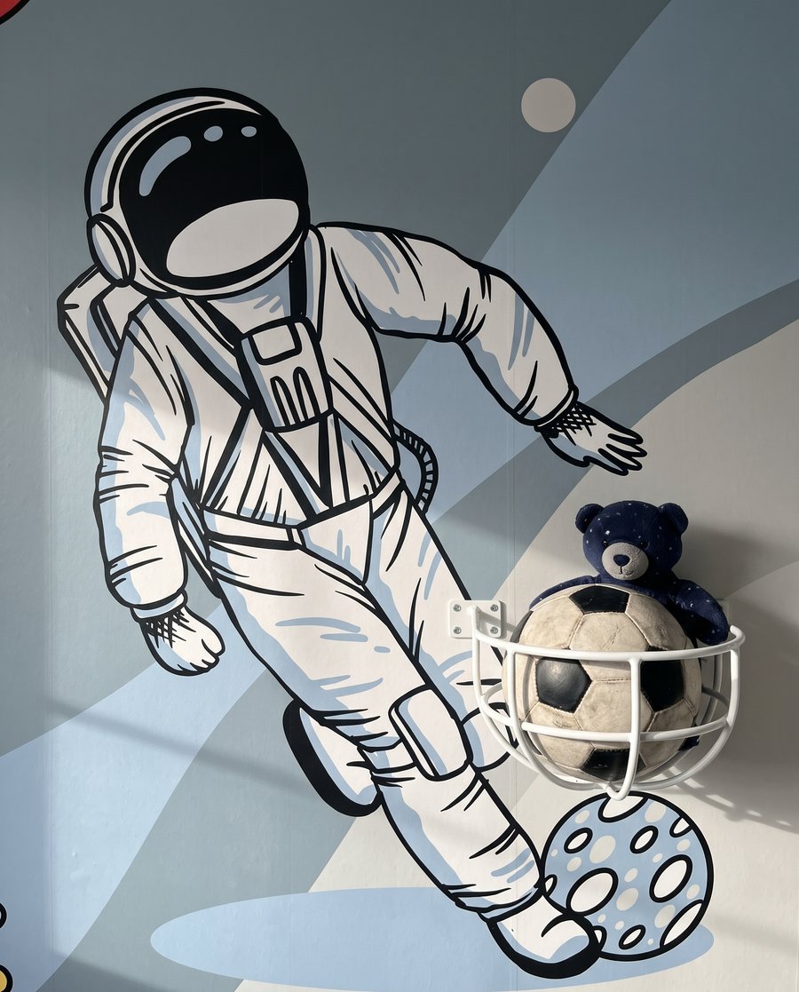 Astronauți în joacă — detaliu