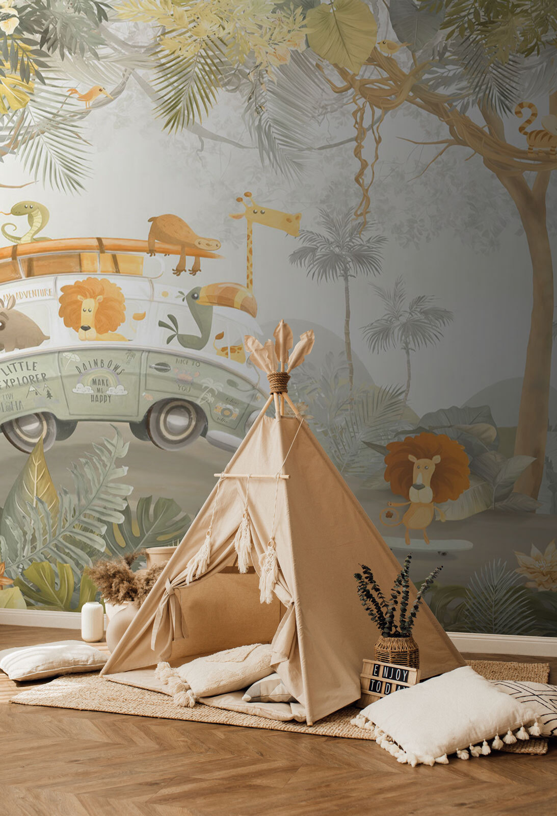 Safari printre frunze mari — interior 1