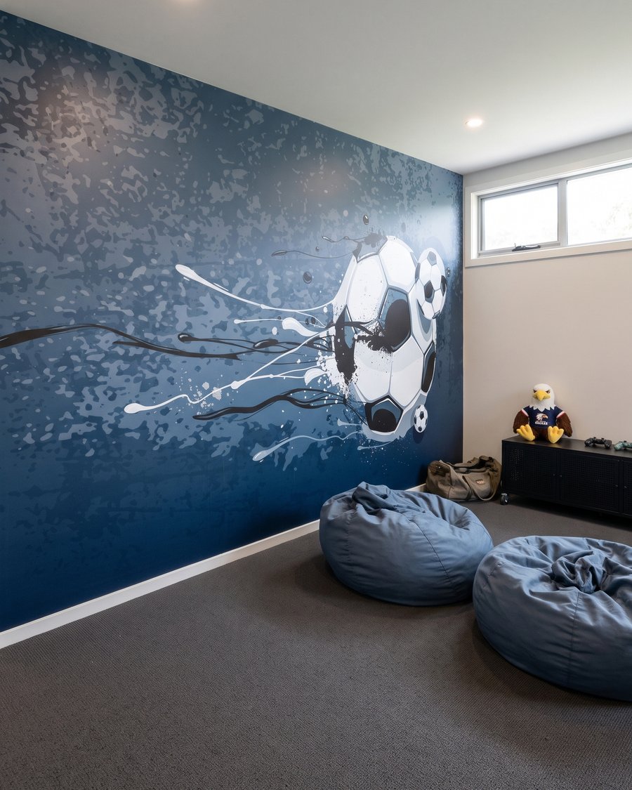 Fotbal prin vopsea albastră — interior 6