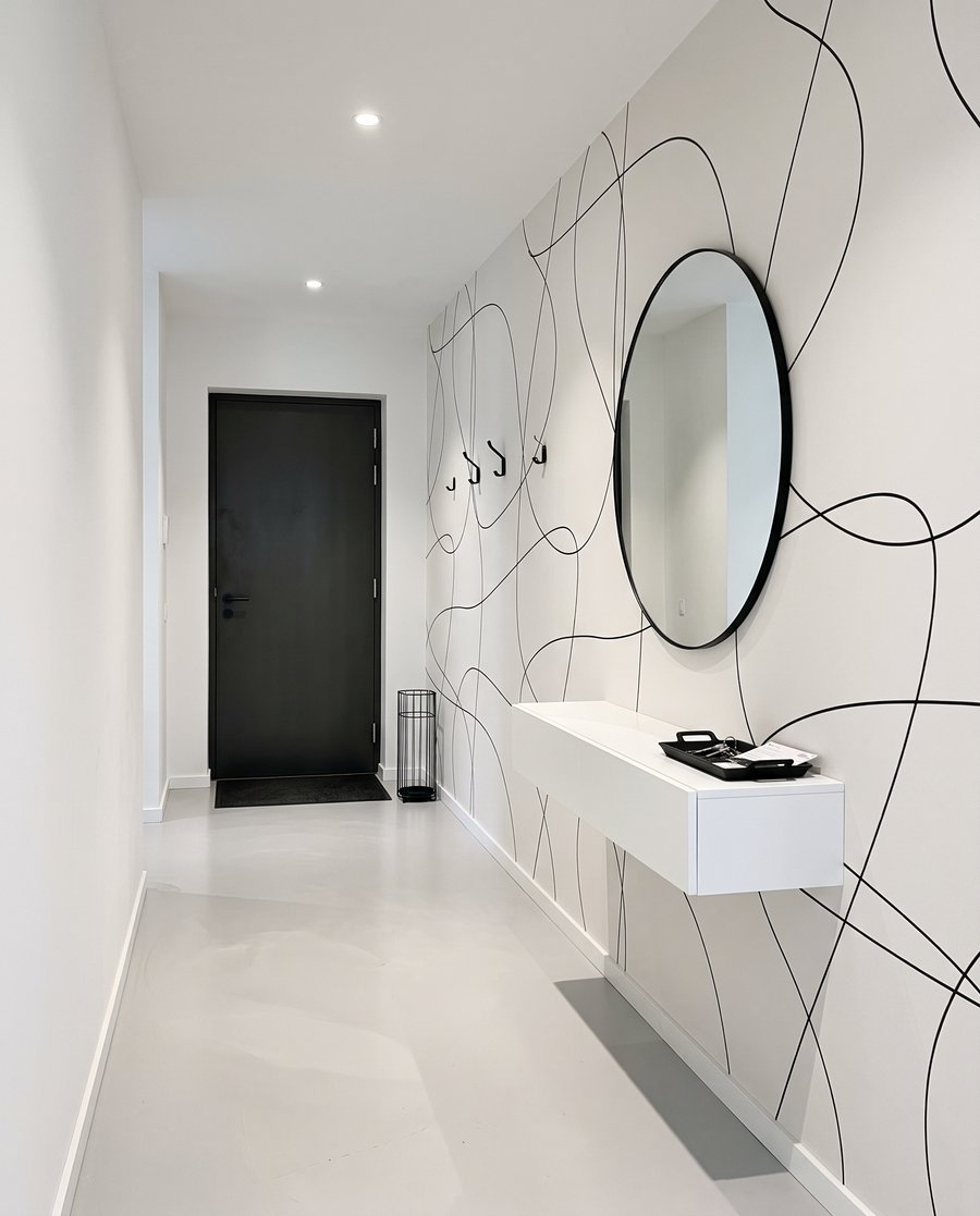 Linii negre libere — interior 4