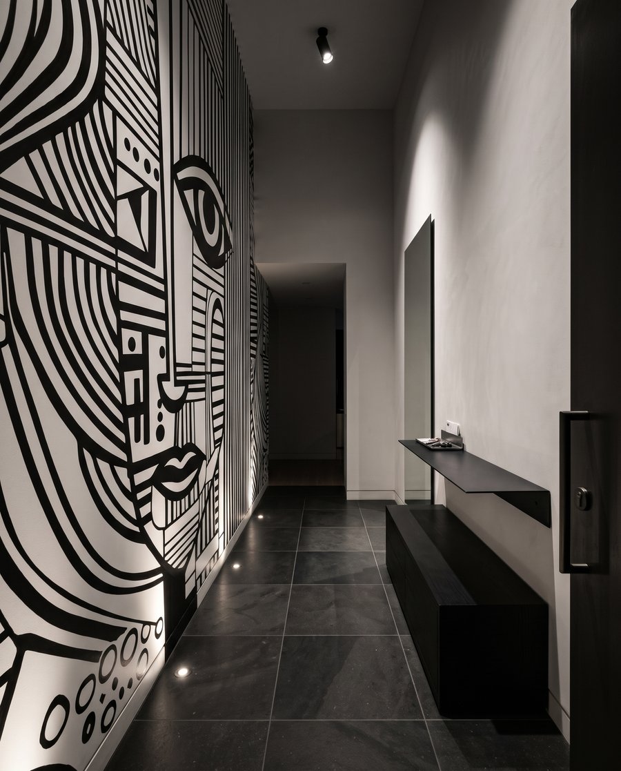 Chipuri în ritmuri negre — interior 4