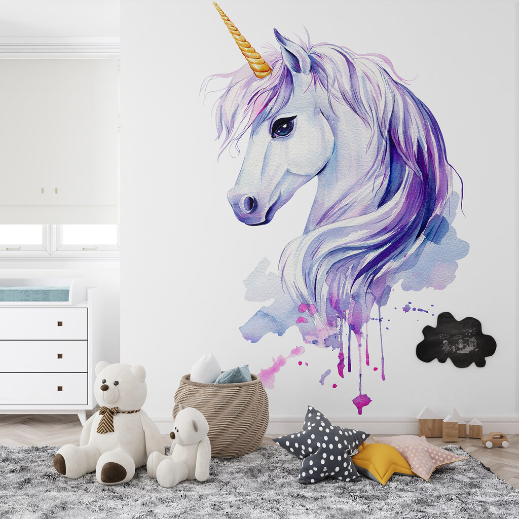 Unicorn în acuarelă violet — interior 1
