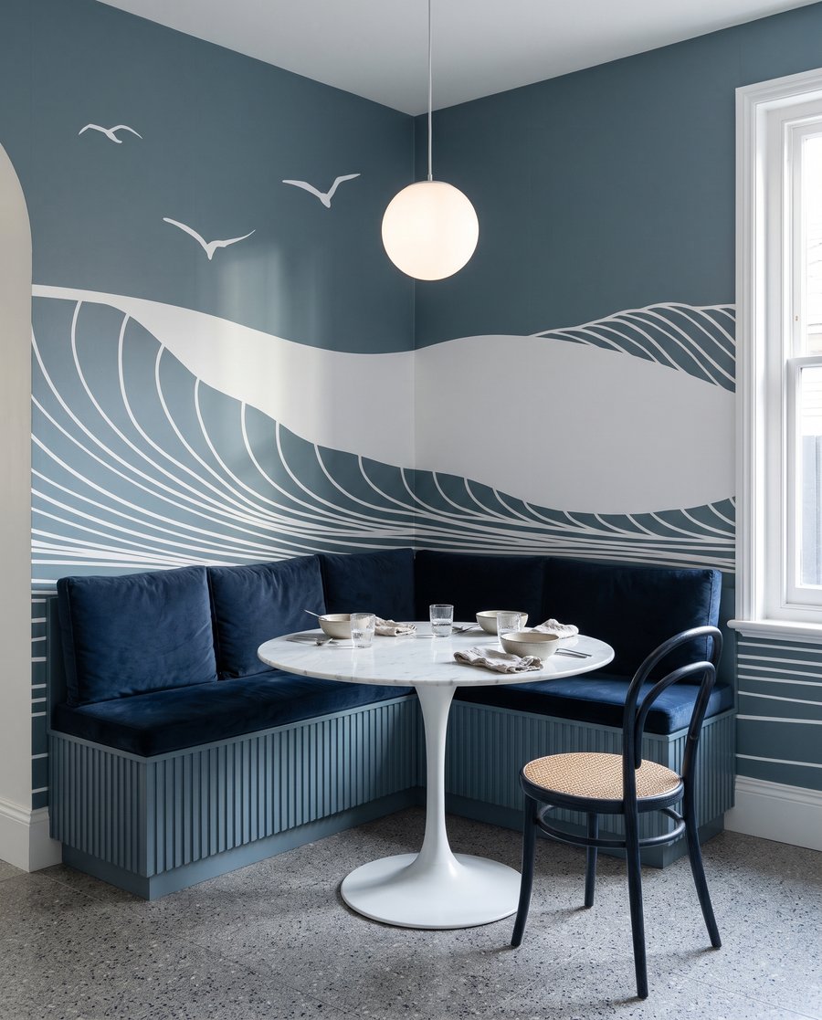 Valuri albe sub lună — interior 6