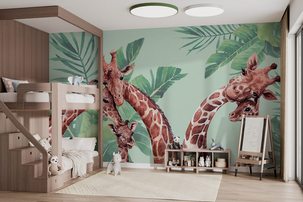 Trei girafe printre frunze — interior 1