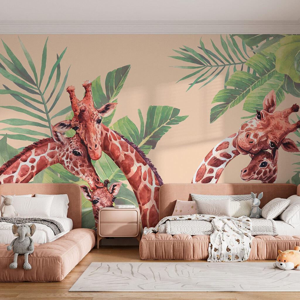 Trei girafe printre frunze — interior 2