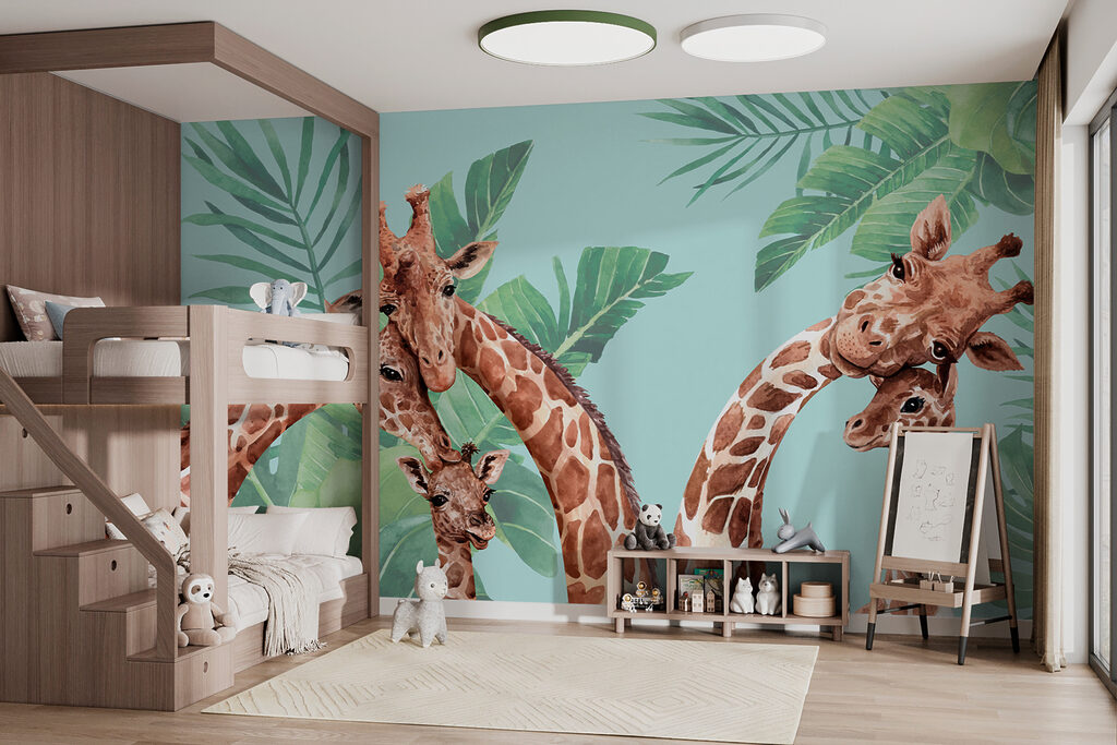 Trei girafe printre frunze — interior 1