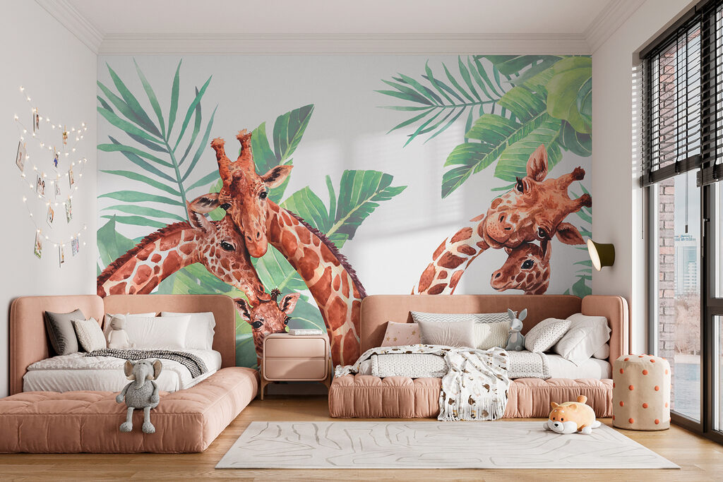 Trei girafe printre frunze — interior 3