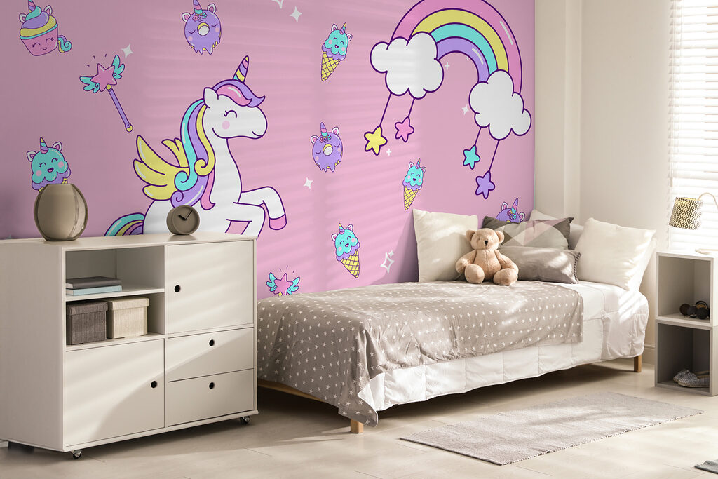 Unicorn printre dulciuri într-un interior