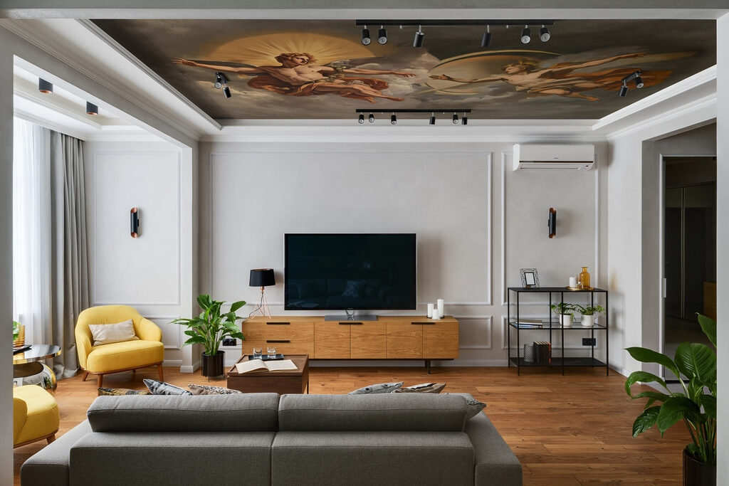 Aripi printre nori — interior 5